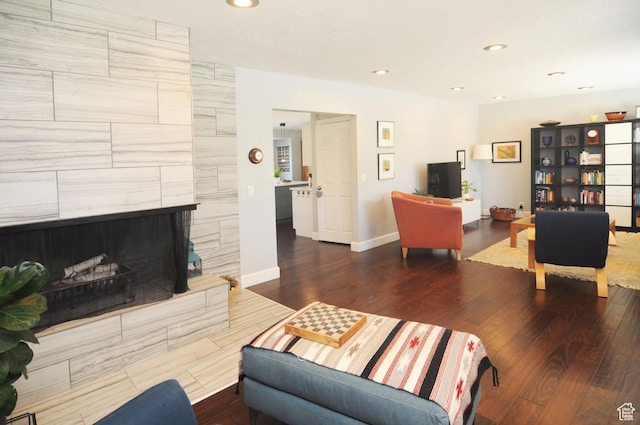 2845 Banbury Rd E, Cottonwood Heights, UT 84121 - living room with wood finished floors and recessed lighting