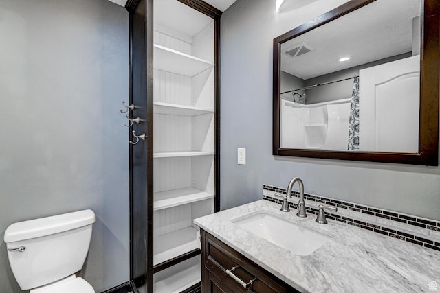 709 N 2200 E, St George, UT 84790 - full bath featuring vanity and curtained shower