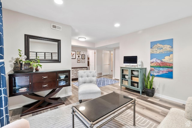 1289 E Ridge Meadow Ln S Unit 8S, Cottonwood Heights, UT 84047 - living area with wood finished floors and recessed lighting