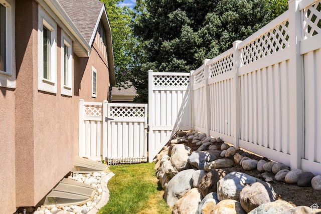 674 E Free Land Ave S, Midvale, UT 84047 - view of yard featuring a gate