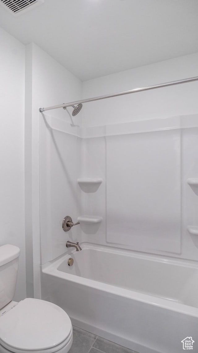 903 W Fallow Dr Unit 212, Saratoga Springs, UT 84045 - bathroom with toilet and tub / shower combination