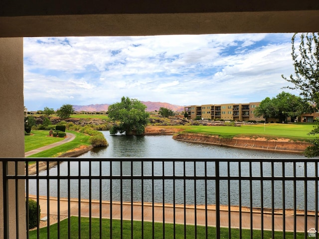 225 N Country Ln Unit 5, St George, UT 84770 - water view featuring mountains