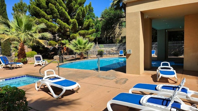 225 N Country Ln Unit 5, St George, UT 84770 - community pool with a patio