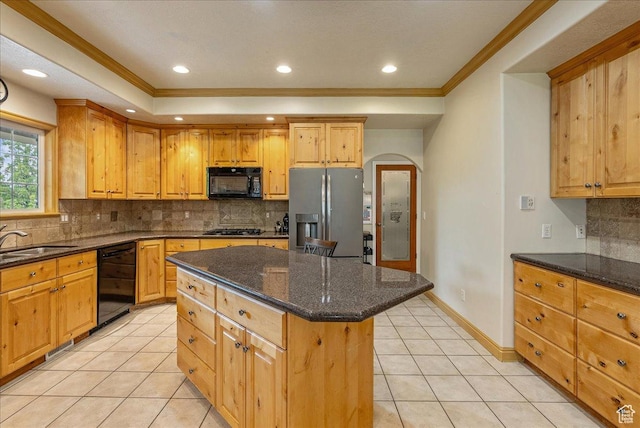 2602 W 11625 S, Riverton, UT 84095 - kitchen with black appliances, arched walkways, light tile patterned floors, crown molding, and backsplash