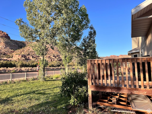 785 N Homestead St, Hildale, UT 84784 - view of yard featuring a deck