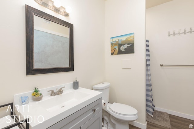 785 N Homestead St, Hildale, UT 84784 - full bath with vanity, wood finished floors, and a shower with curtain