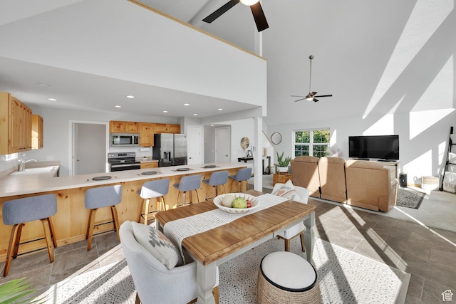1719 Clyde Lake Dr Unit 346, Heber City, UT 84032 - dining area with a ceiling fan and recessed lighting