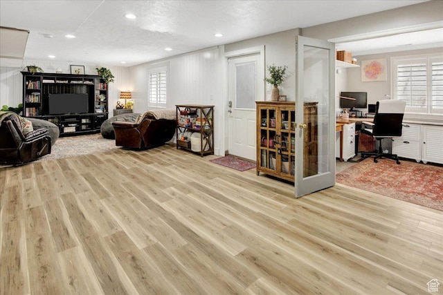 955 Mink Cir N, Salt Lake, UT 84054 - living area featuring a desk, light wood finished floors, and recessed lighting