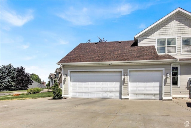 955 Mink Cir N, Salt Lake, UT 84054 - garage with concrete driveway