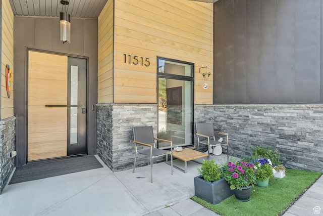 11515 N White Tail Ct, Hideout, UT 84036 - property entrance featuring stone siding