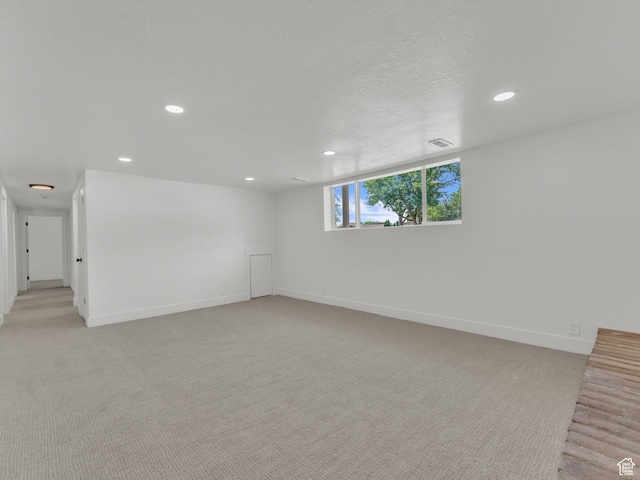 1432 E Colony Dr, Holladay, UT 84117 - unfurnished room with light carpet and recessed lighting