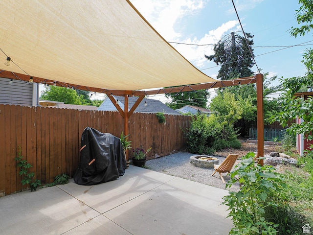 320 E Hollywood Ave S, Salt Lake City, UT 84115 - view of patio with a fire pit and area for grilling