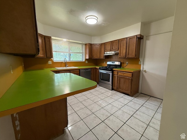 159 W 8800 S, Spanish Fork, UT 84660 - kitchen featuring stainless steel appliances, under cabinet range hood, light tile patterned floors, a peninsula, and light countertops
