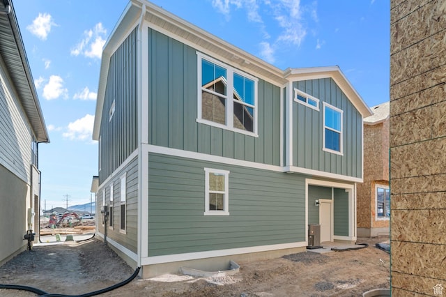 3932 W 2800 N, Lehi, UT 84043 - back of property with board and batten siding
