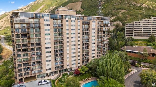 875 S Donner Way E Unit 302, Salt Lake City, UT 84108 - view of apartment building / complex featuring a mountain view