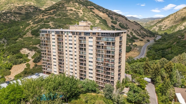 875 S Donner Way E Unit 302, Salt Lake City, UT 84108 - view of apartment building / complex
