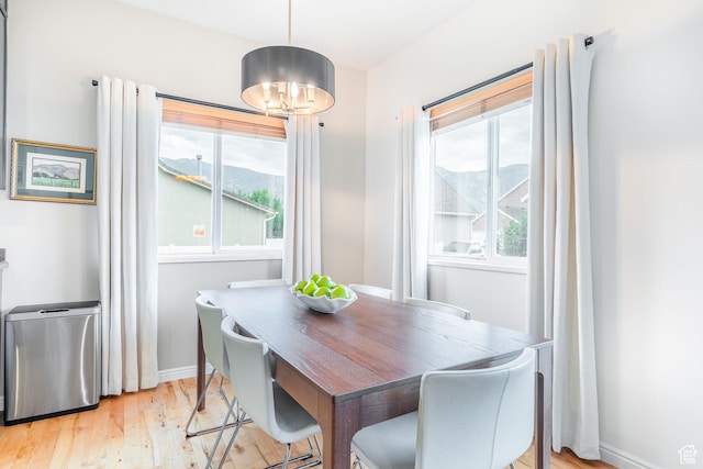 17 S Belmont Dr, Farmington, UT 84025 - dining space with light wood-type flooring and baseboards