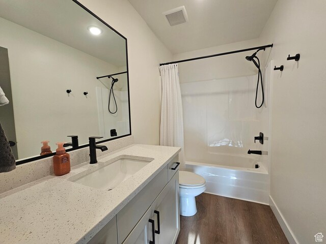 964 E 50 S, Santaquin, UT 84655 - full bath featuring vanity, wood finished floors, and shower / tub combo