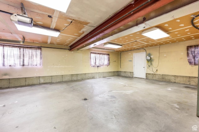 8614 S Buena Vista Dr E, Sandy, UT 84094 - view of garage