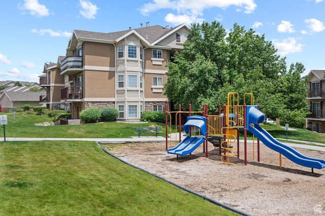141 W Suncrest Ln, Saratoga Springs, UT 84045 - community play area featuring a yard