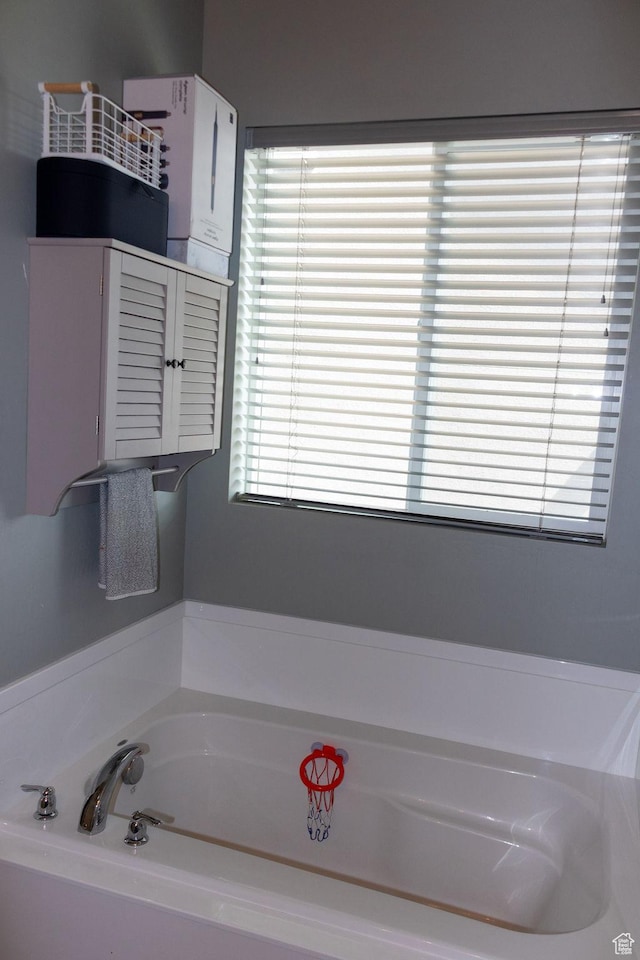 4373 N Foxtrail Dr, Lehi, UT 84043 - full bathroom with a bath