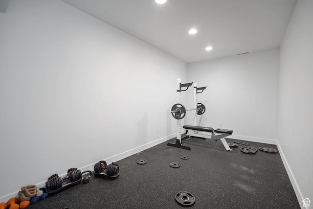 3317 S Watchman Trl, Moab, UT 84532 - exercise room featuring baseboards and recessed lighting