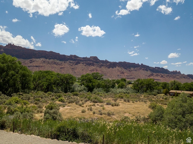 3317 S Watchman Trl, Moab, UT 84532 - view of mountain backdrop