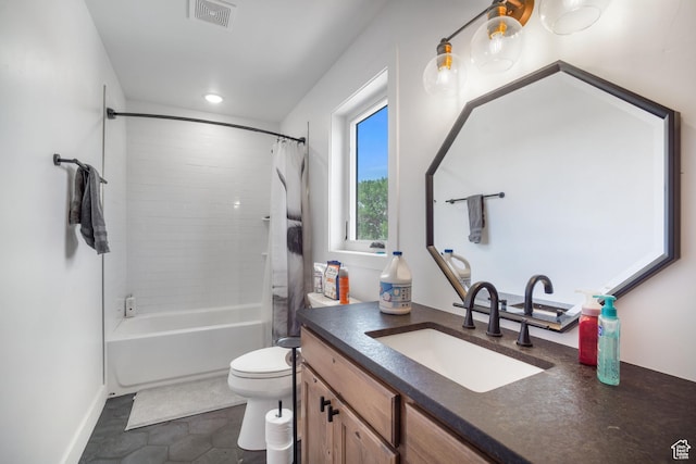 3317 S Watchman Trl, Moab, UT 84532 - bathroom with vanity, shower / tub combo with curtain, and recessed lighting