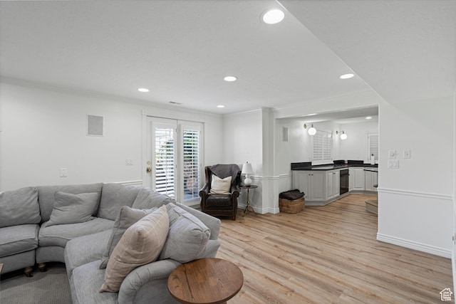 5040 S 1450 E, Ogden, UT 84403 - living area featuring recessed lighting, light wood finished floors, and ornamental molding