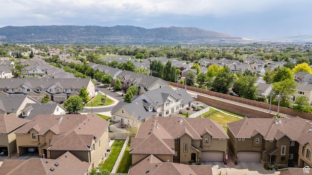 602 E Wyngate Pointe Ln S, Draper, UT 84020 - aerial view of residential area featuring mountains