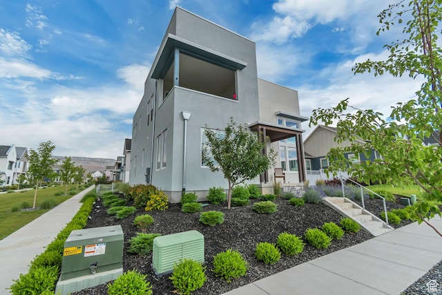 11536 S Allerton Dr, South Jordan, UT 84009 - view of front facade featuring stucco siding