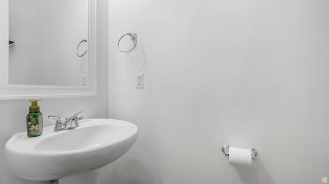 5681 W Pelican Ridge Ln, Salt Lake City, UT 84118 - bathroom with a sink