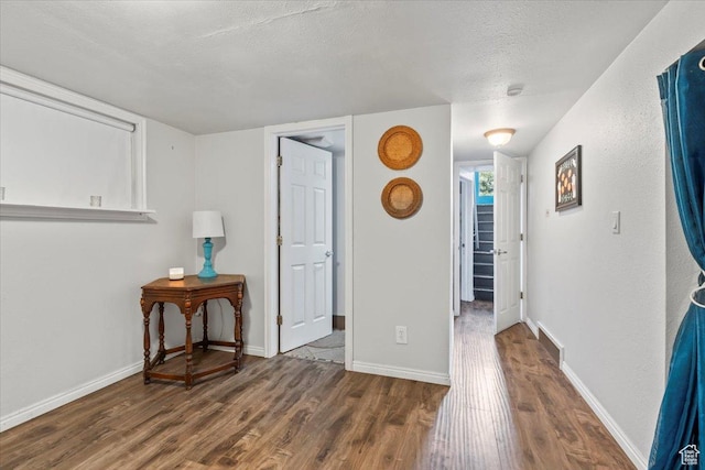 670 E 400 S, Payson, UT 84651 - empty room featuring wood finished floors, a textured ceiling, and a smoke detector
