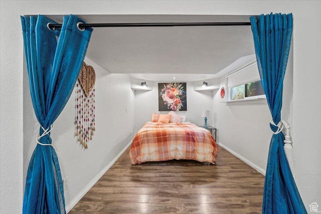 670 E 400 S, Payson, UT 84651 - bedroom featuring wood finished floors and baseboards