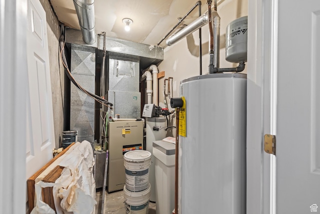 528 W 650 S, Richfield, UT 84701 - utilities featuring gas water heater and heating unit