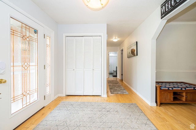 5883 S Jared Way E, South Ogden, UT 84403 - foyer featuring light wood-style floors and baseboards