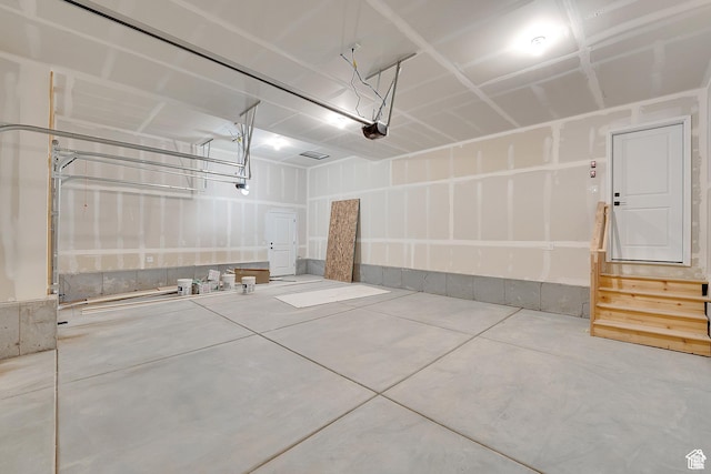 1089 S 3170 E Unit 205, Spanish Fork, UT 84660 - garage featuring a garage door opener