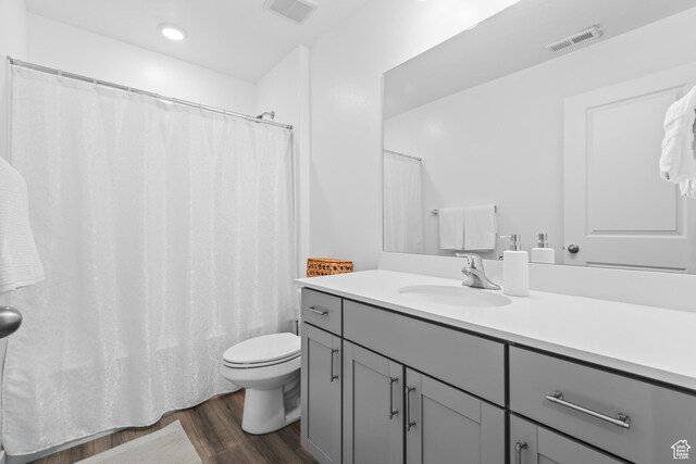 356 N Starboard Ln Unit 1555, Saratoga Springs, UT 84045 - full bath with vanity, wood finished floors, curtained shower, and recessed lighting