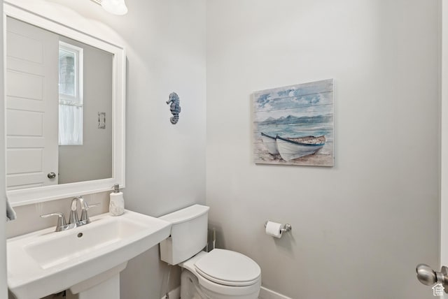979 N Cold Creek Way, Layton, UT 84041 - half bathroom featuring a sink and toilet