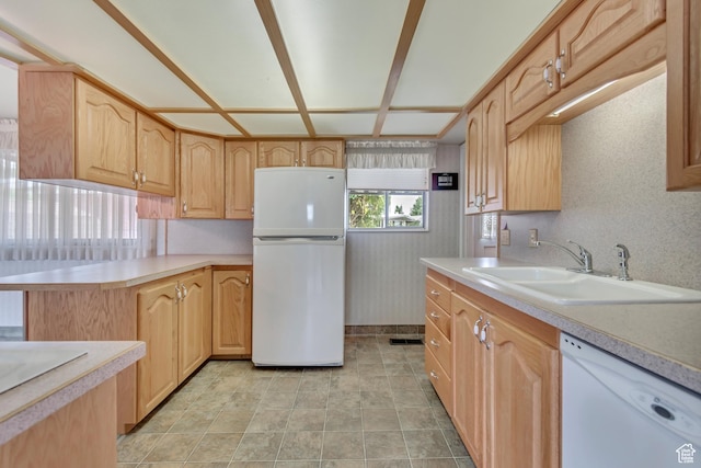 109 W 900 S, Bountiful, UT 84010 - kitchen with white appliances, light brown cabinets, and light countertops