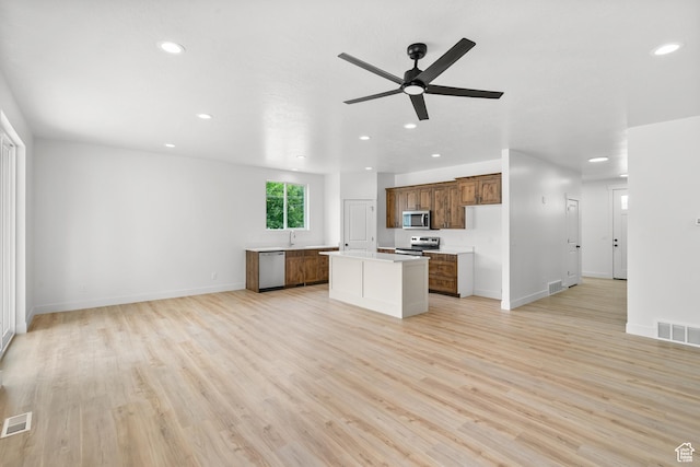 222 E 300 N, Payson, UT 84651 - unfurnished living room with recessed lighting, light wood finished floors, and a ceiling fan