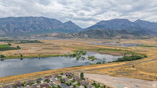 645 Stonebrook Ln, Santaquin, UT 84655 - view of mountain background with a large body of water