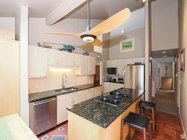 3348 E Splendor Cir, Holladay, UT 84124 - kitchen featuring appliances with stainless steel finishes, dark stone countertops, backsplash, a center island, and a high ceiling