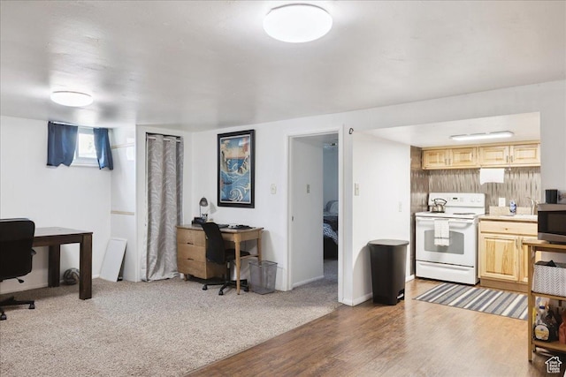 2684 E 2900 S, Millcreek, UT 84109 - office area featuring wood finished floors and baseboards