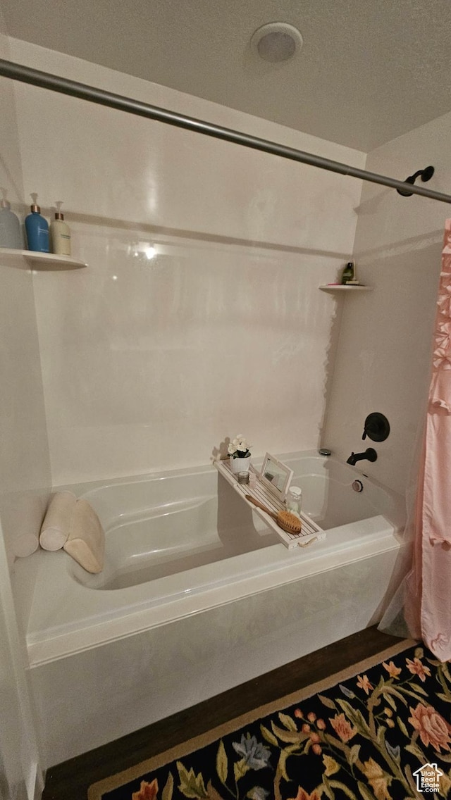 1268 E 300 S, Smithfield, UT 84335 - bathroom with shower / tub combo