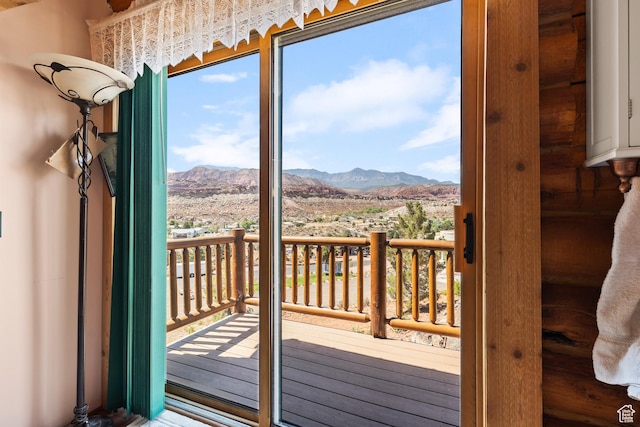 214 W Shinarump Cir, Leeds, UT 84746 - doorway with a mountain view and plenty of natural light
