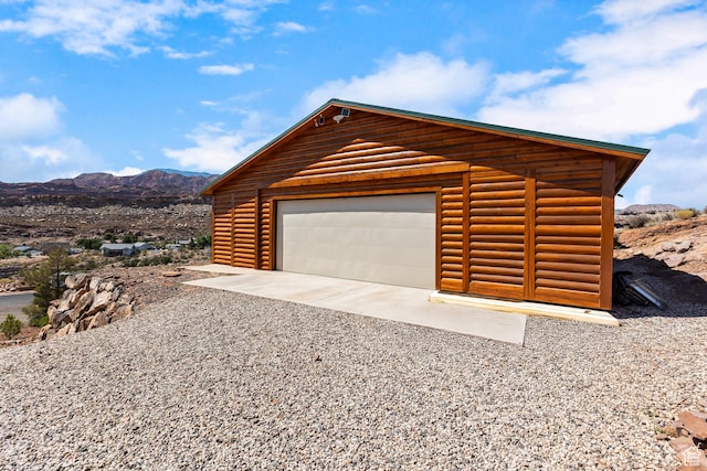 214 W Shinarump Cir, Leeds, UT 84746 - detached garage with a mountain view