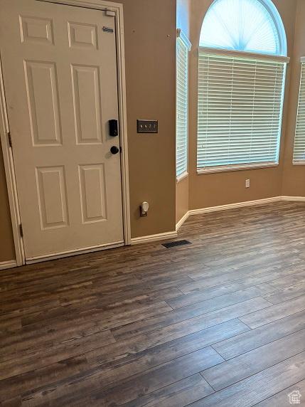 1579 W 2050 N, Clinton, UT 84015 - foyer entrance featuring dark wood finished floors
