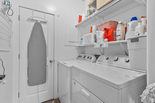 217 W Ridge Rd, Saratoga Springs, UT 84045 - laundry room with washing machine and clothes dryer