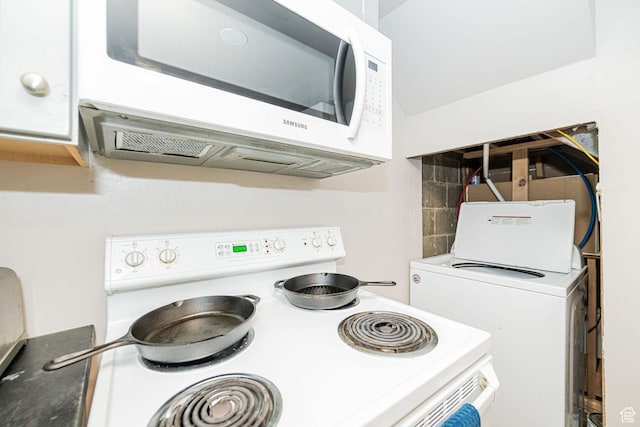 460 S 1074 E, Provo, UT 84606 - laundry room featuring washer / dryer